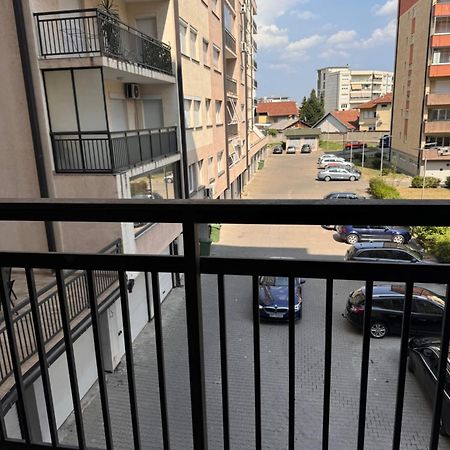 Big Spacious Apartment In Pej Center With Wi-Fi Peje Dış mekan fotoğraf