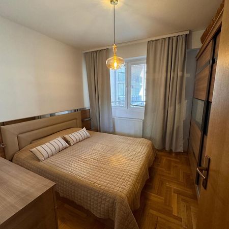 Big Spacious Apartment In Pej Center With Wi-Fi Peje Dış mekan fotoğraf